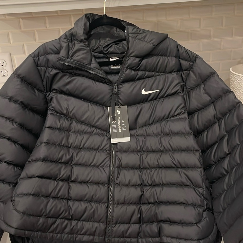 Brand new Nike puffer. Womens medium